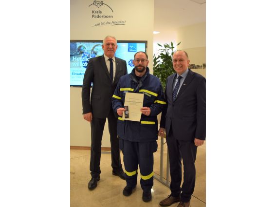 THW-Einsatzkräfte erhalten Bundesflutmedaille - Fluthilfe 2021 © Kreis Paderborn